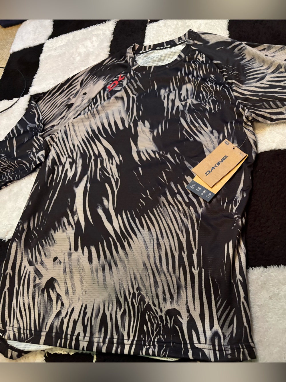 Dakine Black & Gray Graphic jersey